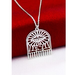 925 Sterling Silver Ufo Necklace , Minimalist Jwelry , Ufo Lover Gift