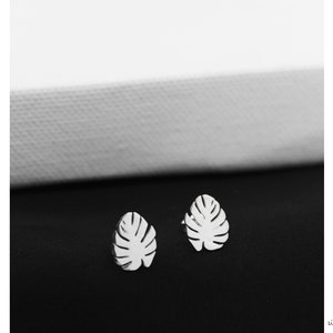 Leaf Earrings , Minimalist Earrings , Dainty Earrings , Stud Earrings , 925 Sterling Silver