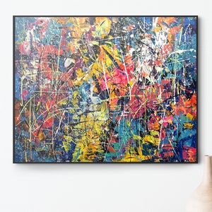Groot kleurrijk abstract expressionistisch schilderij op canvas, moderne muurkunst in Jackson Pollock-stijl