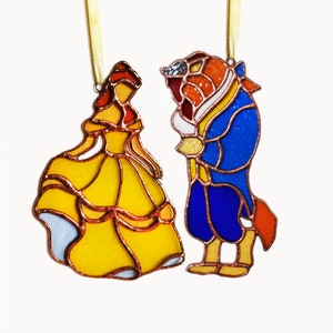 Historia de amor Decoración colgante Atrapasueños La Bella y la Bestia, Vitral, Adorno, Decoración de ventanas, Colgante de pared de vidrio, Regalo de decoración del hogar
