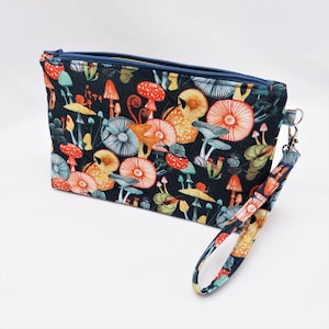 Coloful Mushrooms Print Flat-bottom Standing Zipper Pouch, Lightly padded and water-resistant lining, Detachable wrist strap, Travel Bag
