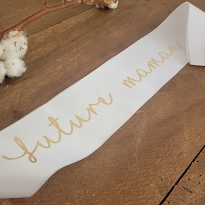 "Future Mom" Scarf - Mum to be - baby shower scarf