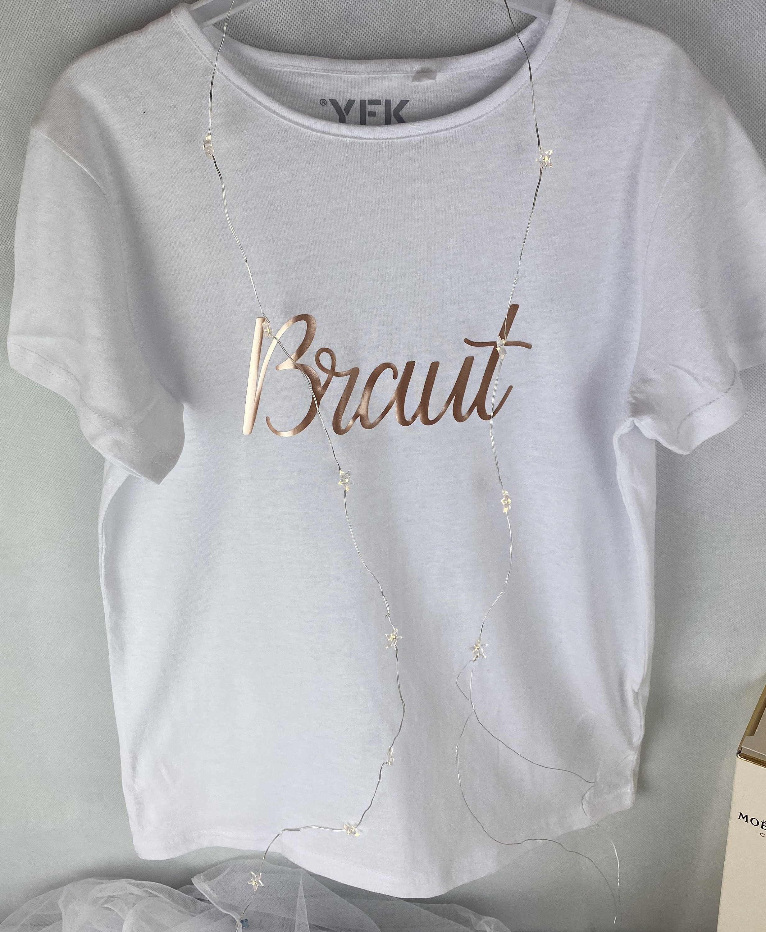 Baby T-Shirt Team Braut - Kurzarm Shirt Mit Schulteröffnung Hochzeit