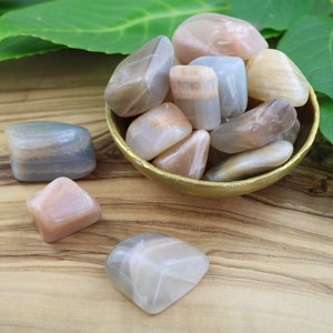 Moonstone Tumble Stone, Moonstone Crystals, Healing Crystals, Feminine Energy Stone, Calming Stone