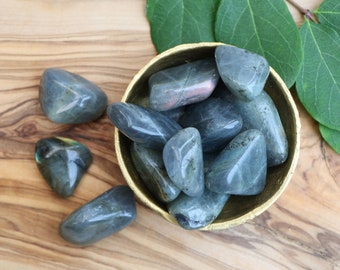 Labradorite Tumble Stone, Healing Crystals, Protection Stone