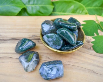 Green Moss Agate Tumble Stone, Stabilising Crystal, Abundance Crystal, Harmony Crystal, Healing Crystal