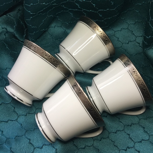Four teacups , Noritake legendary Crestwood platinum 4166 teacups  (4pcs)
