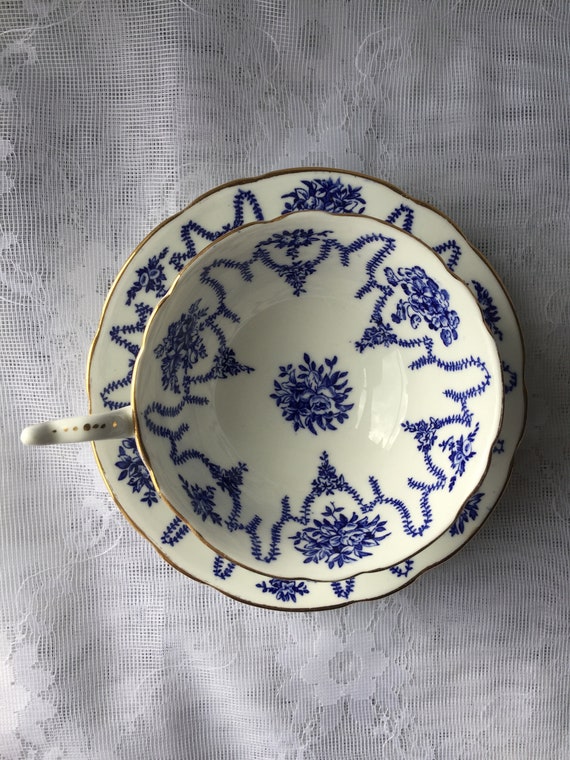 青と白の花柄陶磁器食器セット コールポート　COALPORT ヴィンテージ コールポート「Coalport窯 染付金彩 デミタスセット