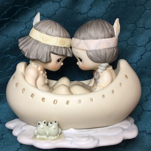 Precious Moments Figurine ,Many Moons In Same Canoe, Blessum You 1988 Enesco  Samuel J. Butcher ,signed