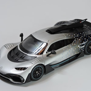 1:18 Mercedes-Benz AMG One Model Silver - LED Lighting