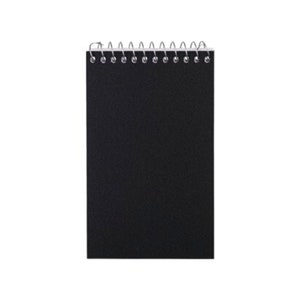 Puede incluir: Un cuaderno negro de espiral con una cubierta texturizada.