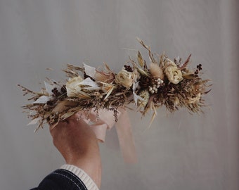 Latté avec bandeau de mariage bohème couronne de fleurs séchées de couleur neutre douce