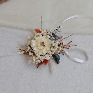 Dried flower corsage/Natural Tones Dried Flower Wrist Corsage/Bohemian Wedding Wrist Flower/Bride Corsage/Wedding Decoration