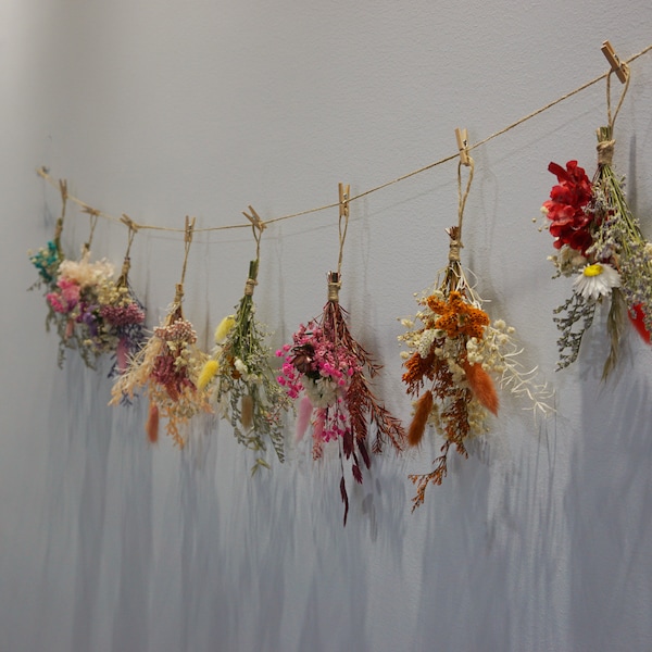 GORGEOUS Floral WALL Hanging - DRIED Flowers - Wall Decor - Home Decor - Wild Flower Wall Hanging  - Vanity Decor  -Christmas Decoration