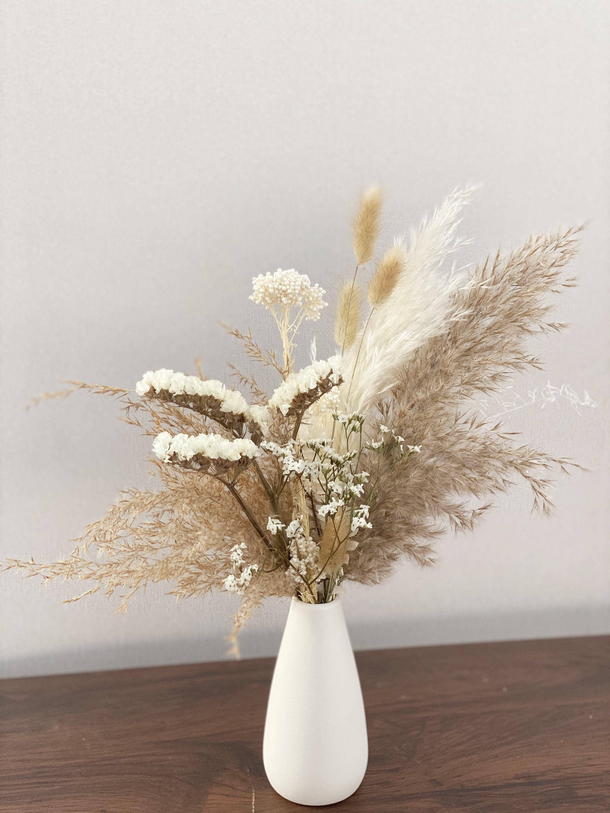 Deco 79 Dried Plant Pampas Natural Foliage with Long Stems, 2