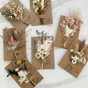 Mini ramo de flores secas / arreglo de botella de leche pequeña / decoración de mesa / regalo de buzón / pampas / Boutonniere / flores de pastel BOHO