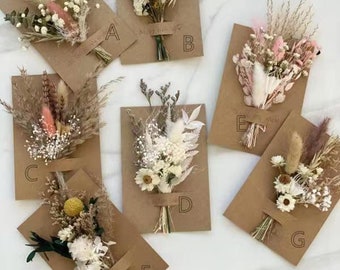 Mini bouquet di fiori secchi / composizione di piccole bottiglie di latte / decorazione da tavolo / regalo per cassetta delle lettere / pampa / Boutonniere / fiori per torta BOHO