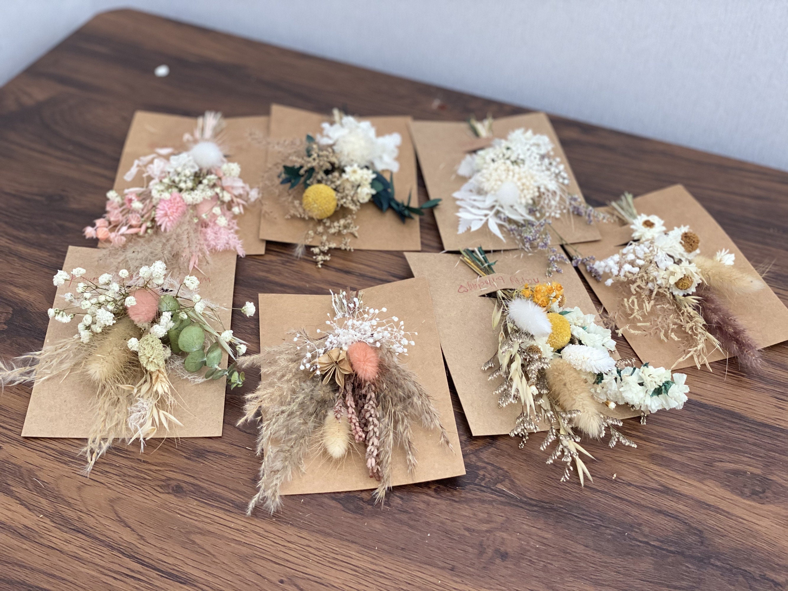  YOBEKI Mini Dried Flower Bouquet, Small Milk Bottle  Arrangement, Table Decoration, letterbox Gift, Pampas, Bunny Tails