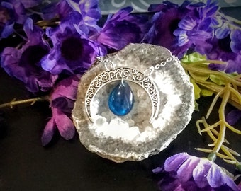 Elven necklace, blue test drop, elven moon, crescent moon necklace, fantasy necklace, princess necklace, gift for her, blue gem