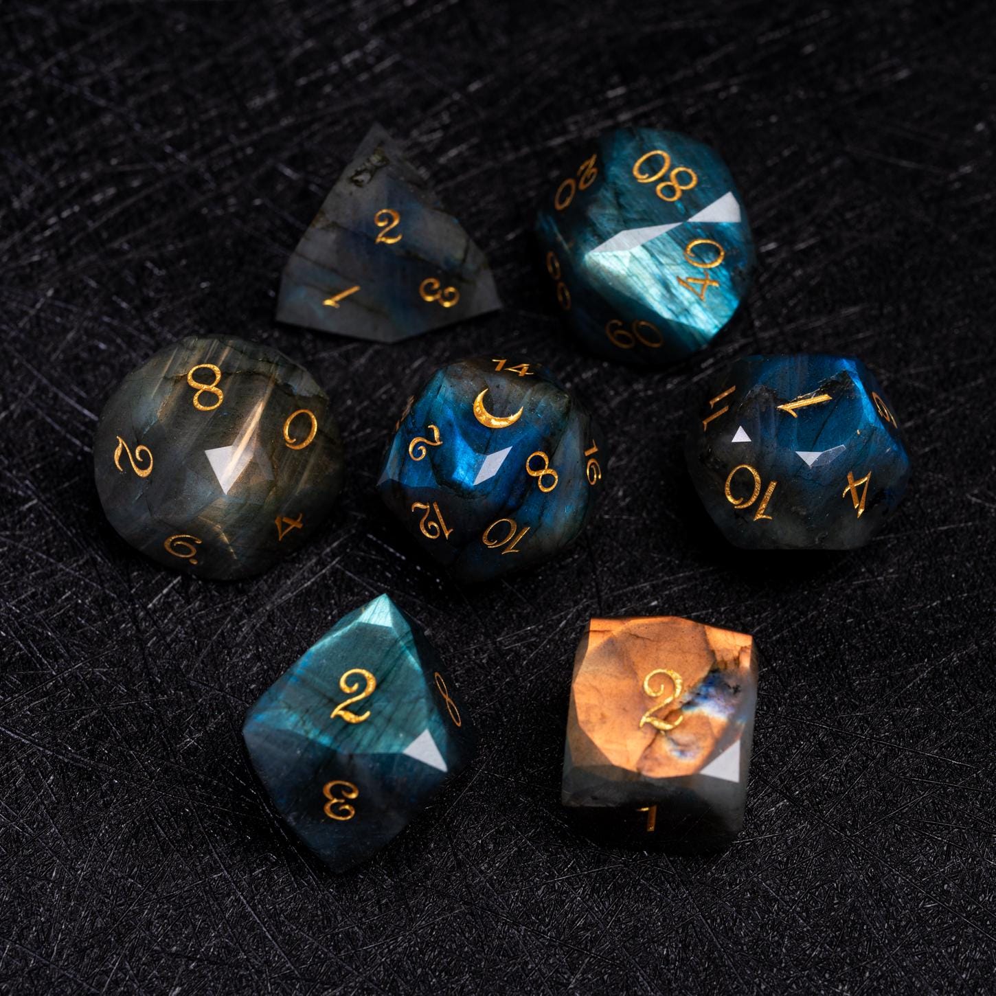 Lot De 7 Dés Polyédriques Multicolores à Pois - Pour D&D Et Jeux De Rôle - D20, D12, D10, D8, D6, D4 - Avec Pochette