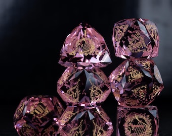Set di dadi in cristallo rosa intagliati a mano: dadi poliedrici DND per giochi di ruolo