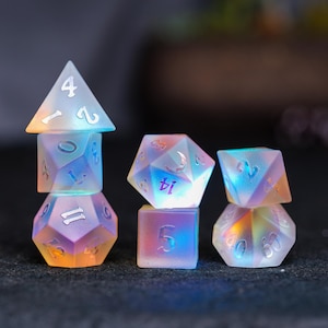 Gefrostete Dichroic Kristall Würfel Set: Regenbogen Edelstein D&D, RPG, MTG