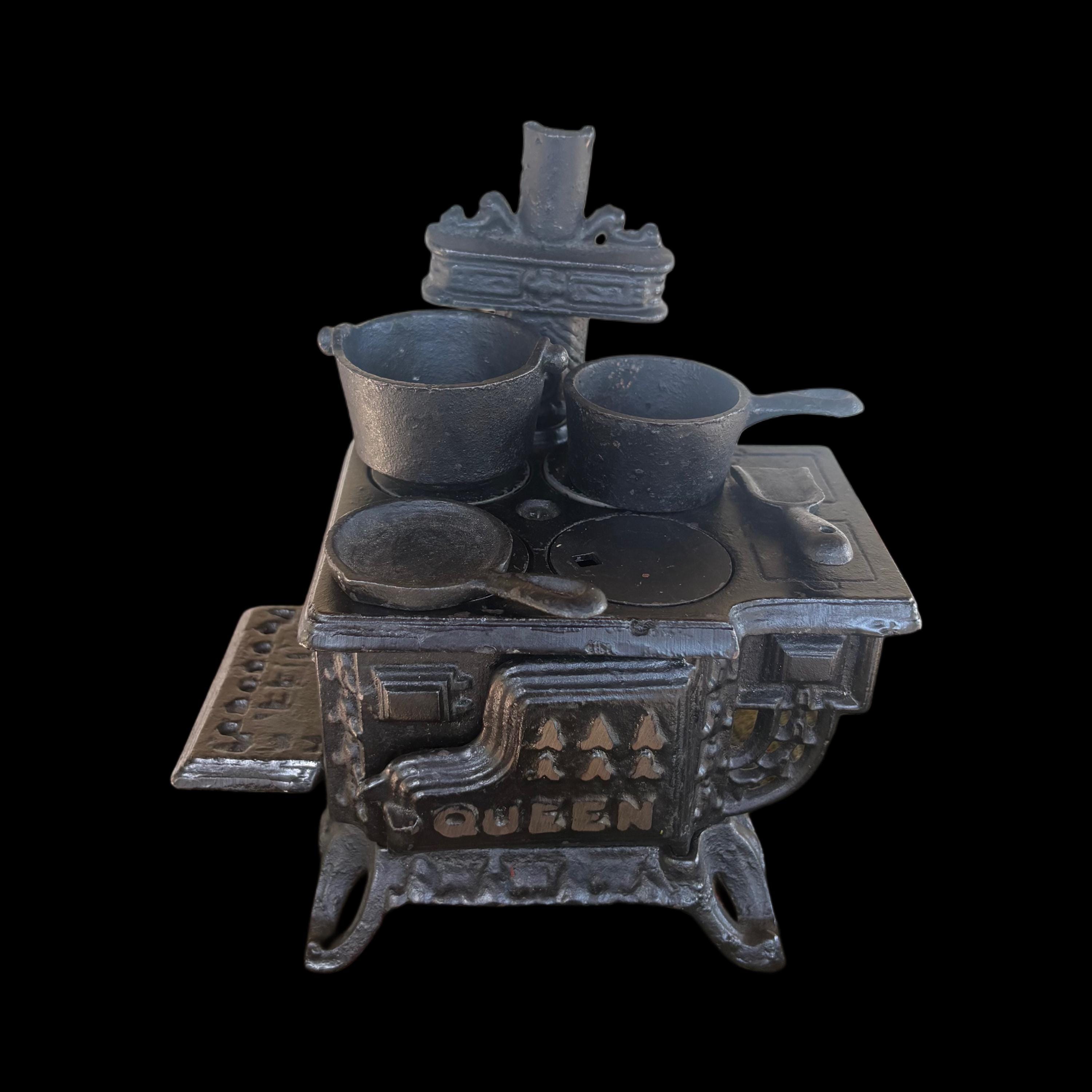 ANCIENE CUISINIERE GODIN en fonte - Fourneau - Poupées anciennes - EUR
