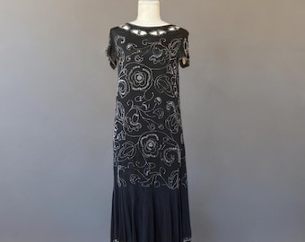 Antique 1920s Genuine Silk Beaded Black Floral Drop Waist Keyhole Cut Out Peek-A-Boo Short Sleeve Gatsby Flapper Dress Size 6 Small (As Is)