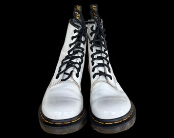 Dr. Martens 1460 White Patent Leather Lace up 8 Eyelet Punk  display picture 1