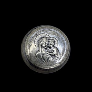Vintage versilberte Madonna mit Kind katholische Pillendose | Religiös | Jungfrau Maria und Jesuskind