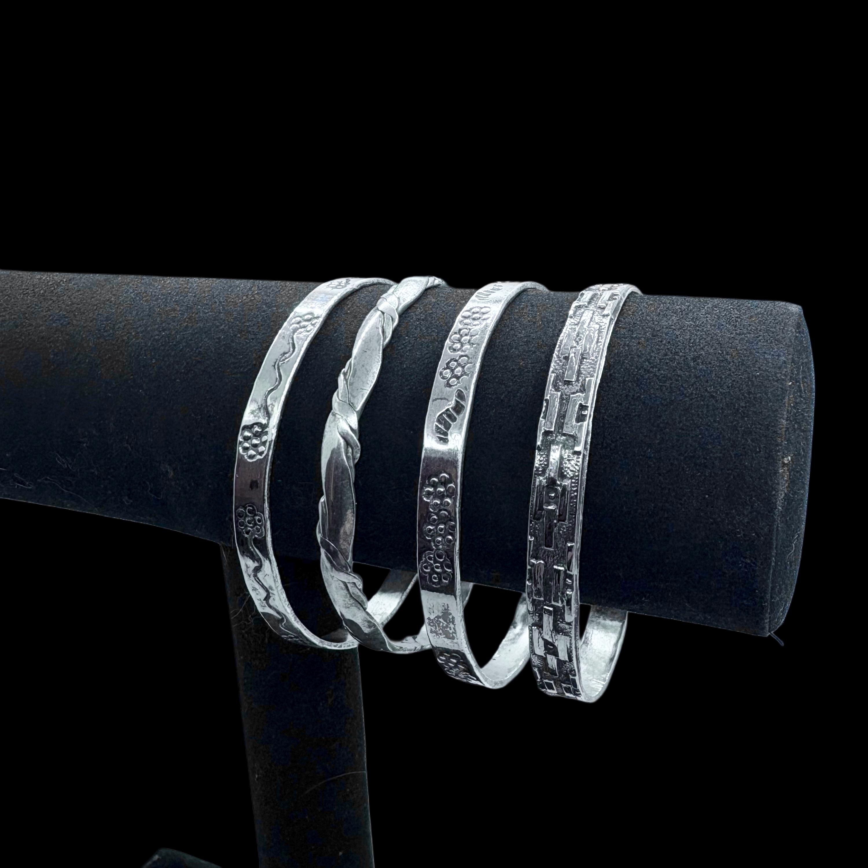Taxco mexican silver bracelet - Etsy 日本 Taxco mexican silver bracelet - Etsy 日本