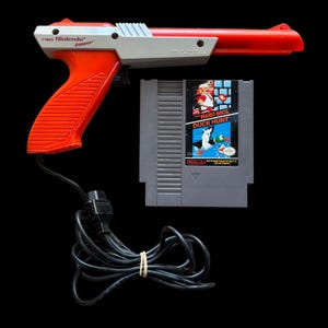 Nintendo Entertainment System NES Super Mario Bros./Duck Hunt Game Bundle with Neon Orange Zapper Light Gun (TESTED & WORKING)
