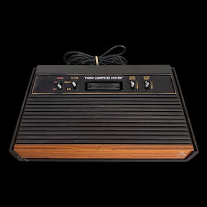 Console per videogiochi Atari 2600 CX2600A a 4 interruttori con finitura effetto legno – TESTATA E FUNZIONANTE – Videogioco retrò vintage anni '80