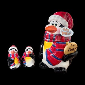 Vintage That’s Kooky! Santa Penguin Christmas Cookie Jar and Salt & Pepper Shaker Set w/ “Full” and “Empty” Cookie and Original Box 11”