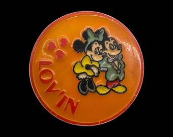 Vintage 1980s Mickey & Minnie Mouse Orange “Lovin” Plastic Pin (Walt Disney Productions) by Monogram Products 2.25”
