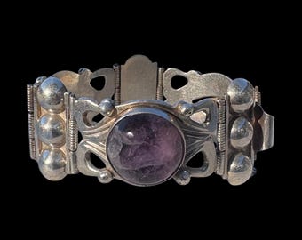 Vintage 1940s Sterling Silver Amethyst Cabochon Mexican Artisan Made Pre-Eagle Panel Link Bracelet w/ Safety Chain 7.5” 65g