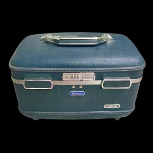 Vintage 60s/70s American Tourister Escort Blue Cosmetics Train