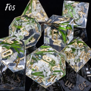 Resin DnD DICE, Handmade Resin Dice with Flowers, Sharp Edge Resin Dice, Dungeons and Dragons, Dice for Role Playing Games, Polyhedral Dice F05