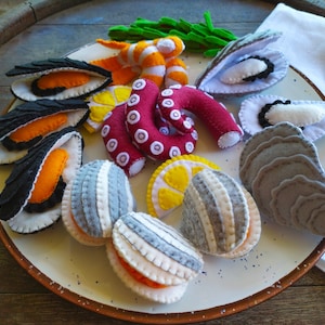 Set of Felt Seafood to Play With - Pretend Play Food - Imaginative Play - Educational Toy - Montessori Toy - Sensory Toy