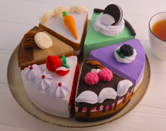 Toy felt cake