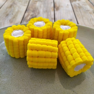 Felt corn