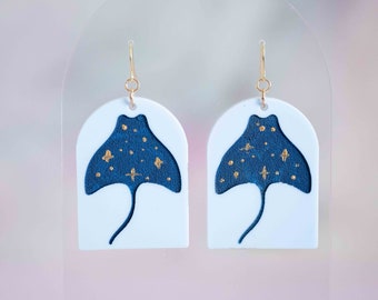 Manta Ray Sea Creature Arch SVG Boucles d’oreilles pour découpeurs laser