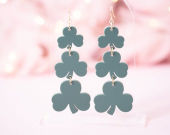 Fichier de coupe de boucle d'oreille Shamrock de la Saint-Patrick pour lasers