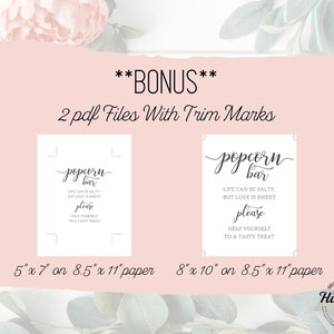 Op de afbeelding: Twee afdrukbare PDF-bestanden voor een popcornbar-bord. Het bord zegt "Popcorn Bar" met de tekst "Het leven kan zout zijn, maar liefde is zoet. Neem gerust een lekker hapje." Het eerste bord is 5 inch bij 7 inch en het tweede 8 inch bij 10 inch. Beide borden zijn ontworpen om te worden afgedrukt op papier van 8,5 inch bij 11 inch.