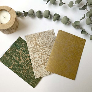 Lot de 3 Cartes postales motif linogravure Sapin en kraft personnalisable pour les fêtes de fin d'année et nouvelle année