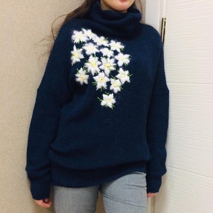 Hand knitted navy blue Chamomile sweater