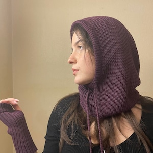 hood hat and fingerless gloves .easy crochet gloves
