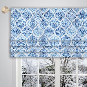 Tenda a mantovane in tela con motivo tradizionale acquerello, blu e bianco, finta tenda romana, tenda per finestra alla francese VL370D
