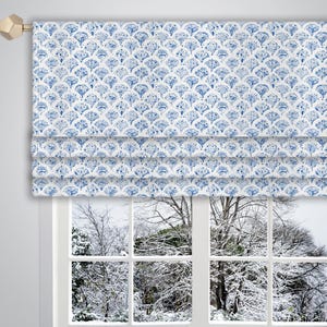 Tenda a mantovane finta romana blu e bianca con motivo tradizionale ad acquerello in tela/Tenda a mantovane finta romana/Tenda per finestra alla francese VL342D