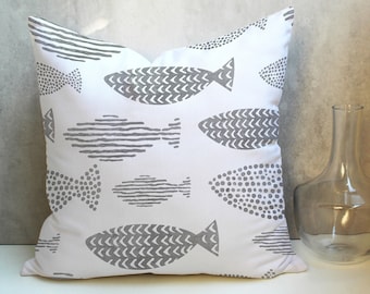 Capa de almofada com estampa geométrica de peixes em aquarela cinza, conjunto com 2 unidades CC296